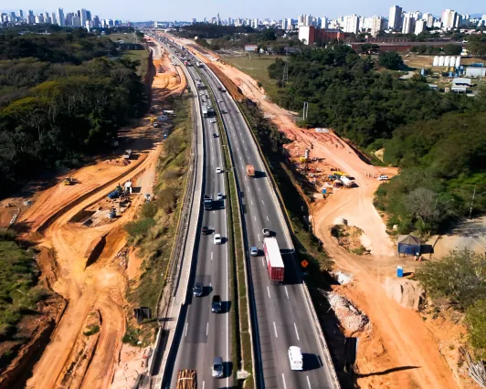 CCR RioSP faz o lançamento de vigas no km 157 da Via Dutra