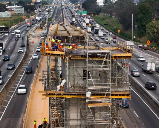 CCR RioSP faz novo lançamento de vigas para alargamento do Viaduto sobre o Rio Cabuçu